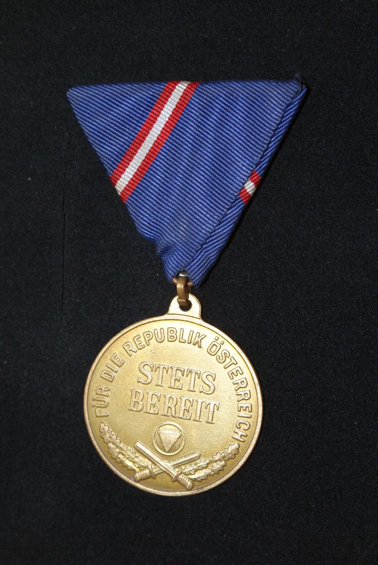 WDMB Avers.jpg